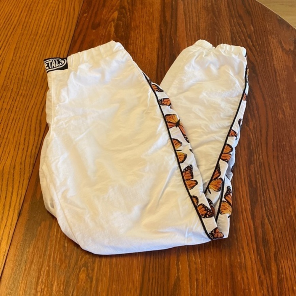 Petals and Peacocks White Butterfly Track Joggers XS